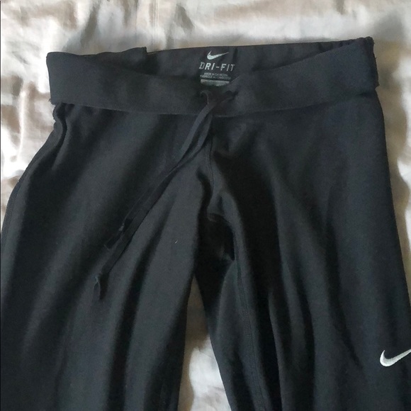 Nike 3/4 leggings small - Picture 4 of 5
